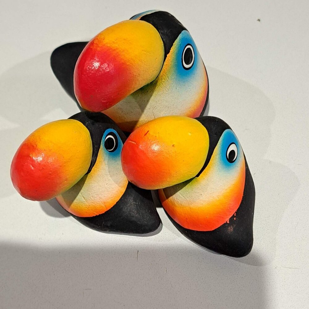 3 little toucan bird statues